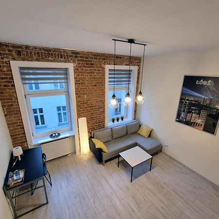 Klimatyczny Apartament W Magicznym Miejscu Lodź Bagian luar foto