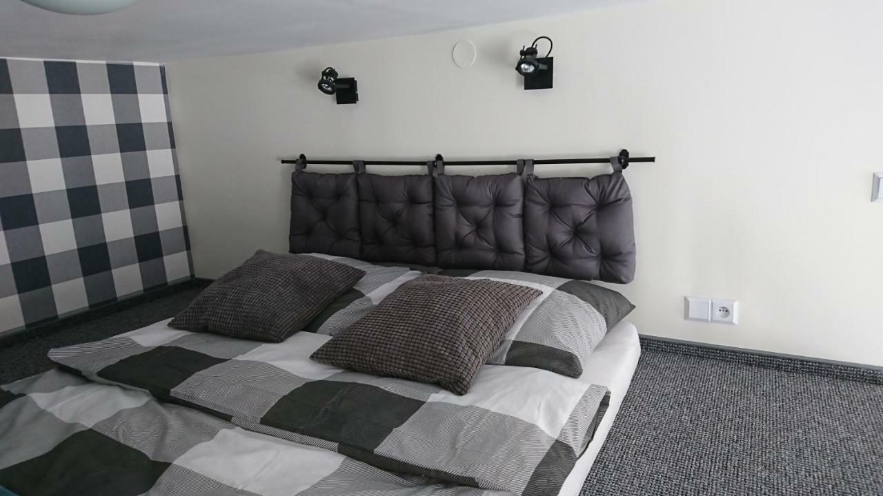 Klimatyczny Apartament W Magicznym Miejscu Lodź Bagian luar foto